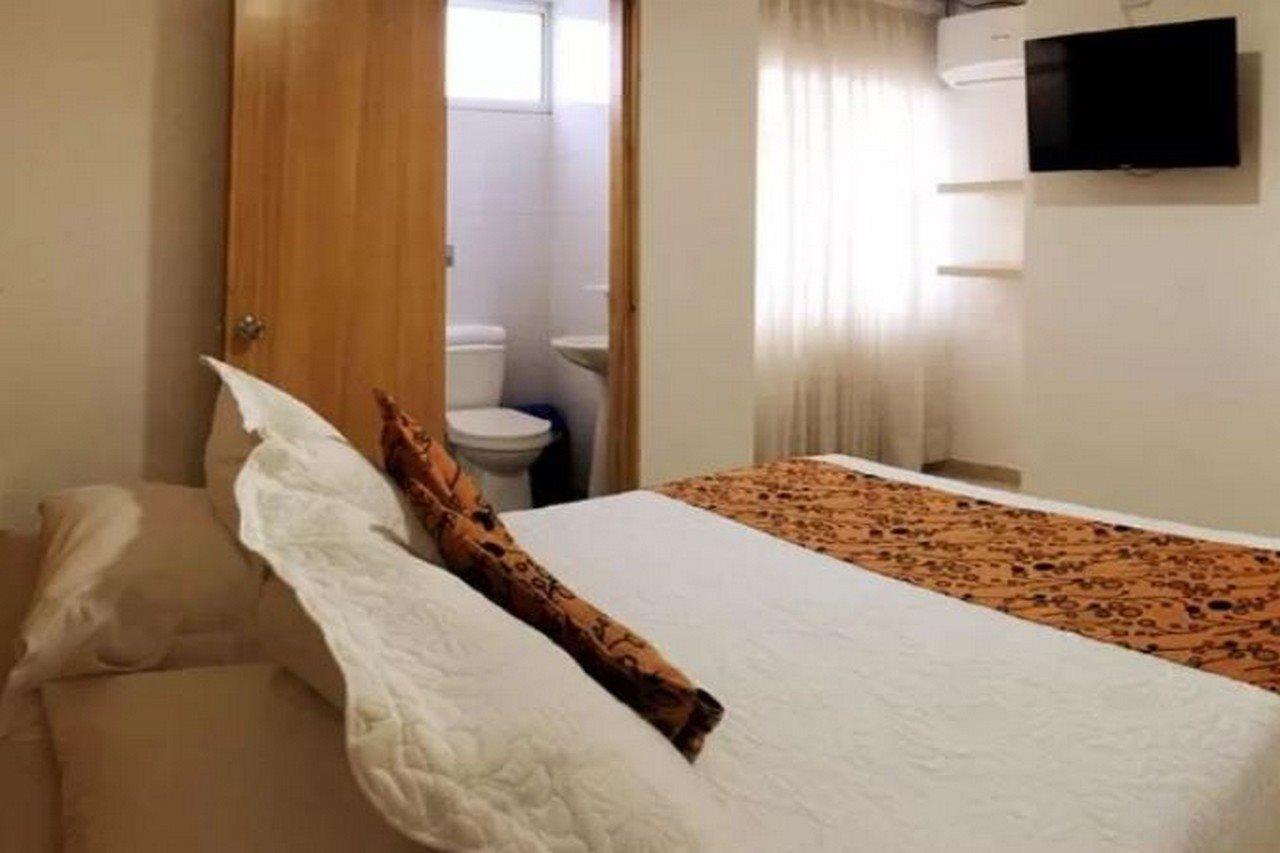 בוקארמנגה Hotel Riviera Plaza מראה חיצוני תמונה