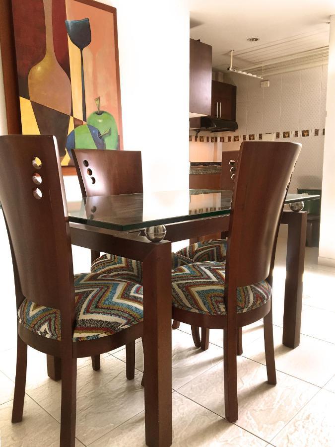 בוקארמנגה Hotel Riviera Plaza מראה חיצוני תמונה