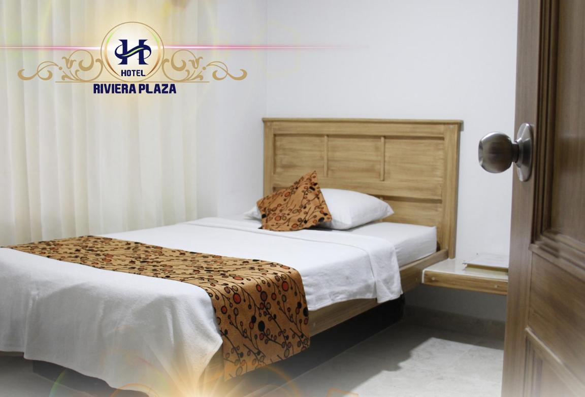 בוקארמנגה Hotel Riviera Plaza מראה חיצוני תמונה