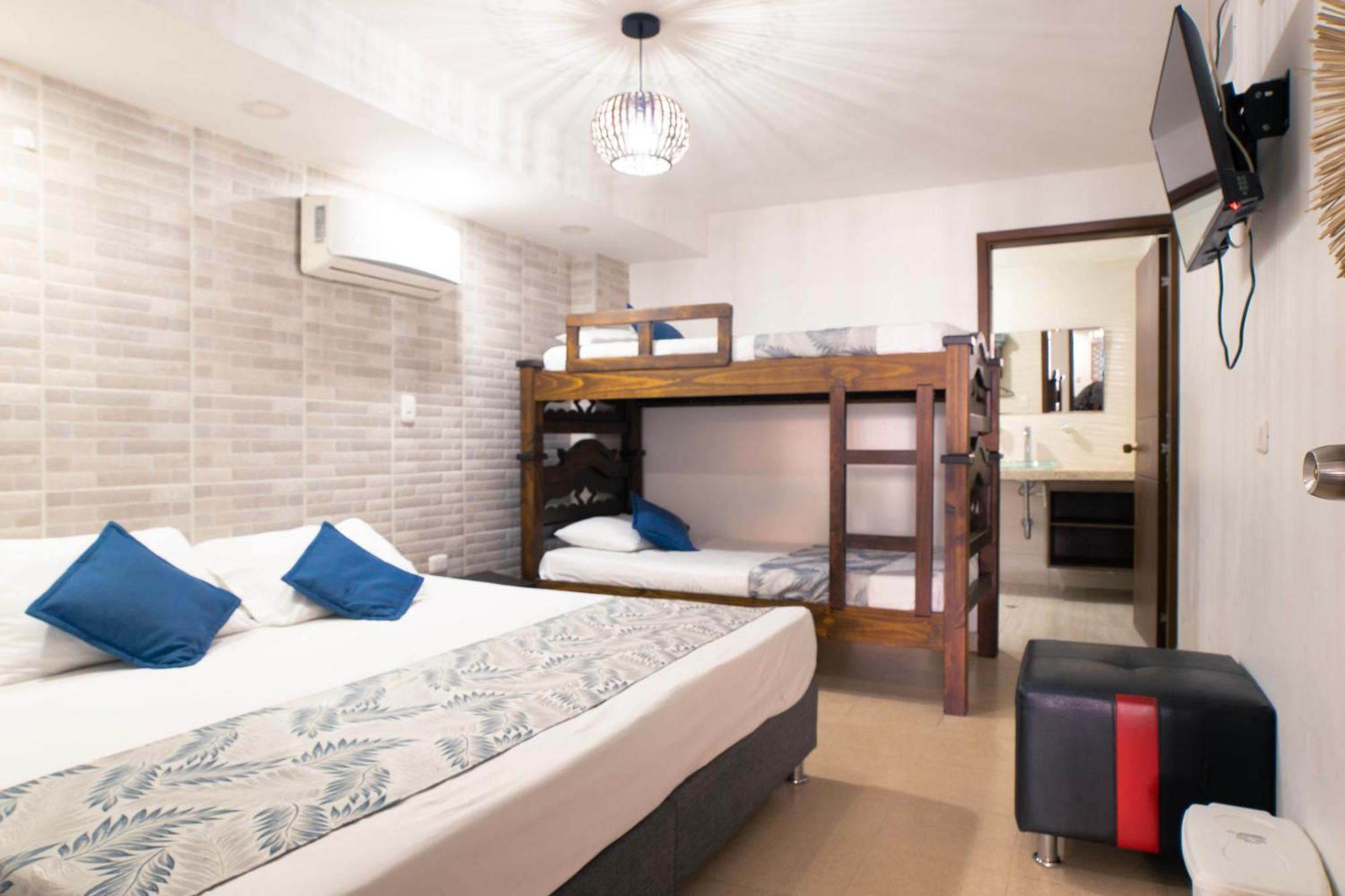 בוקארמנגה Hotel Riviera Plaza מראה חיצוני תמונה