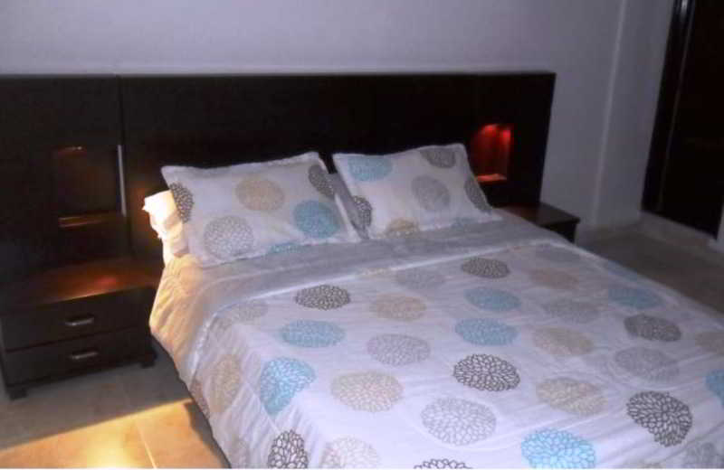בוקארמנגה Hotel Riviera Plaza מראה חיצוני תמונה