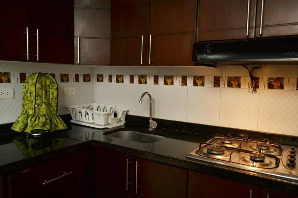 בוקארמנגה Hotel Riviera Plaza מראה חיצוני תמונה