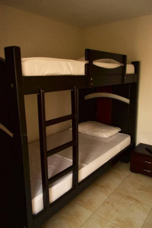 בוקארמנגה Hotel Riviera Plaza מראה חיצוני תמונה